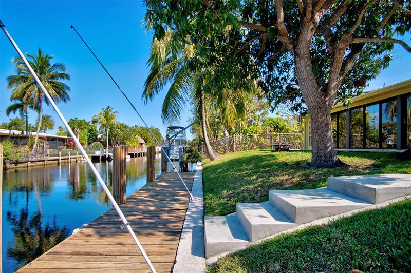 Image 23 of 26 For 2555 Nassau Ln