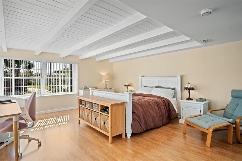 Image 4 of 26 For 2555 Nassau Ln