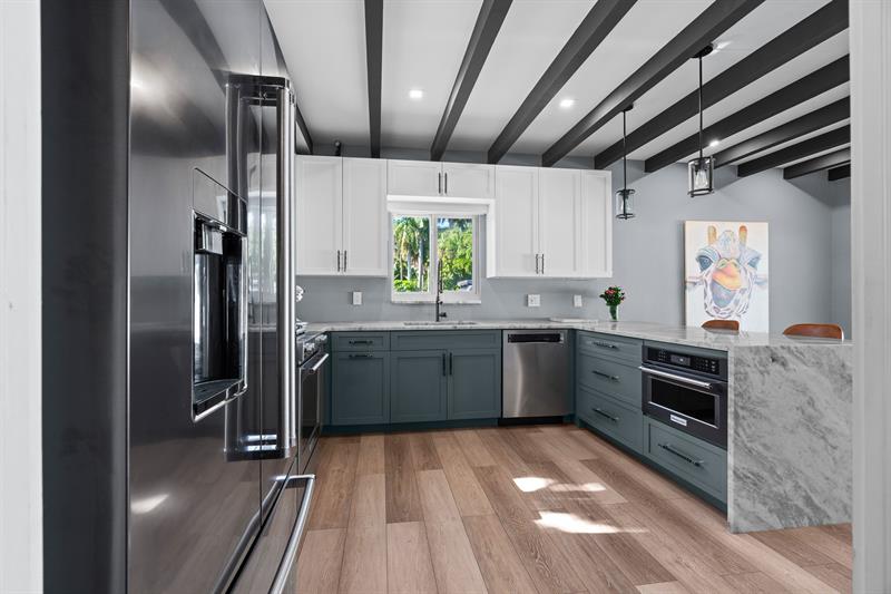 Image 13 of 58 For 2224 6th Ter