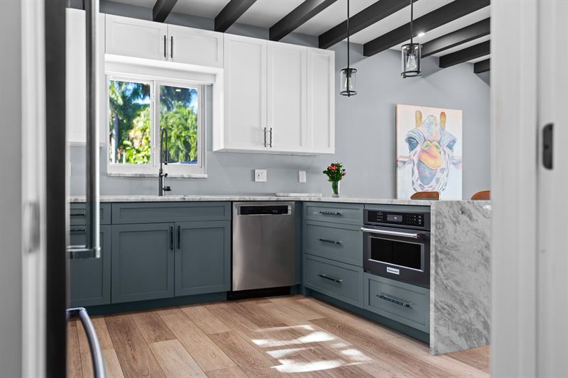 Image 14 of 58 For 2224 6th Ter