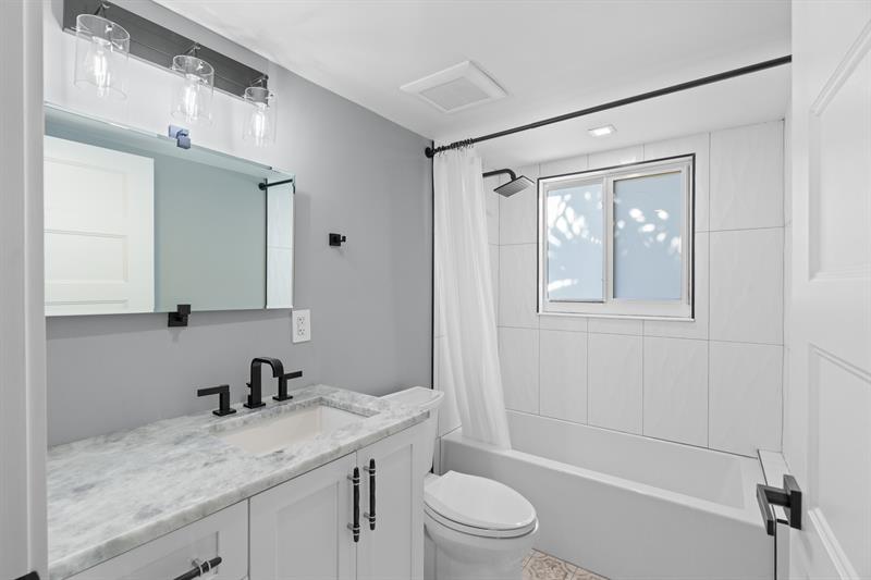 Image 25 of 58 For 2224 6th Ter