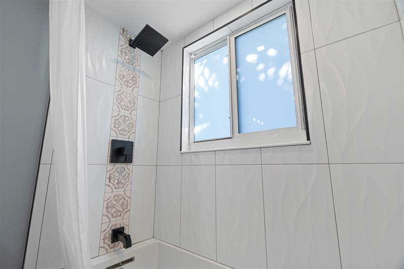 Image 28 of 58 For 2224 6th Ter