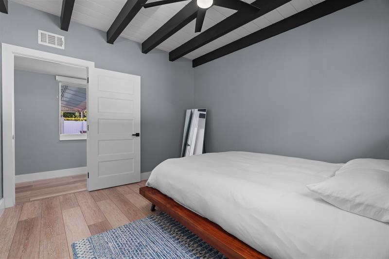 Image 33 of 58 For 2224 6th Ter