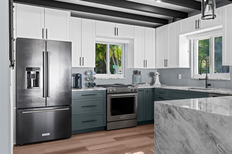 Image 44 of 58 For 2224 6th Ter