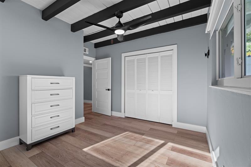 Image 9 of 58 For 2224 6th Ter