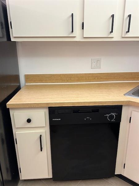 Image 8 of 34 For 721 Sunny Pine Way  G2