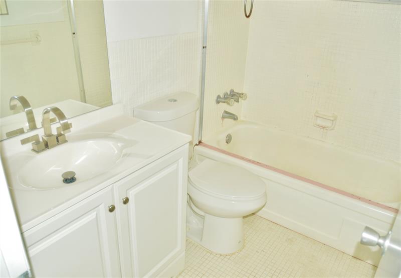 Image 17 of 33 For 4770 10th Ct  312