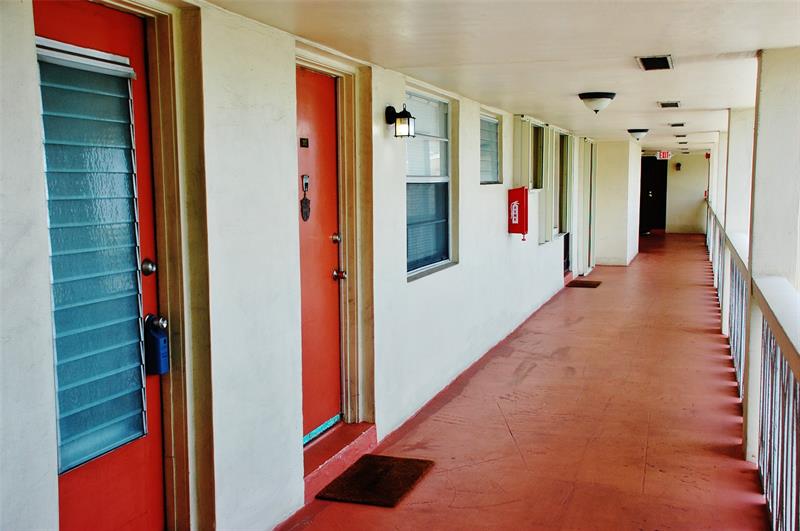 Image 27 of 33 For 4770 10th Ct  312