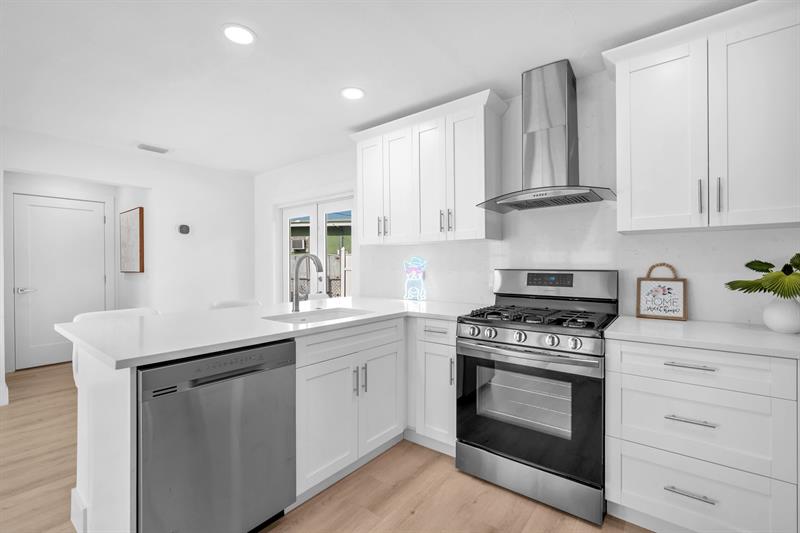 Image 15 of 27 For 3308 El Vedado Ct