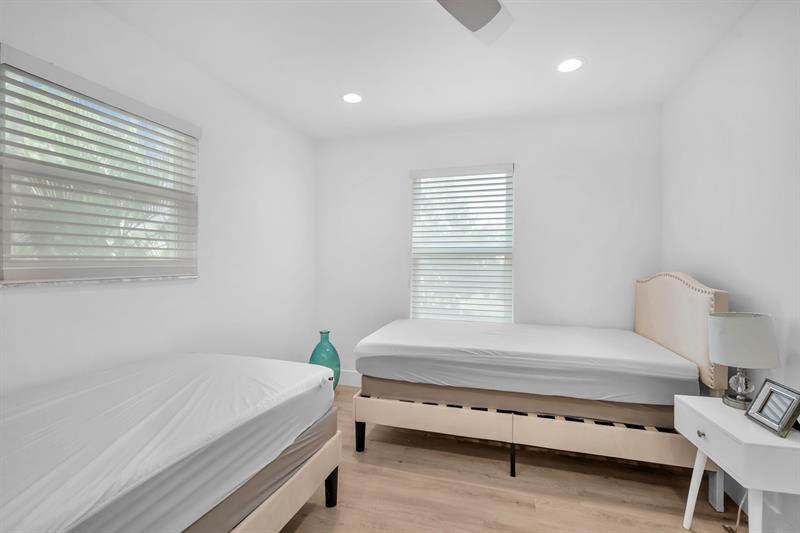 Image 19 of 27 For 3308 El Vedado Ct