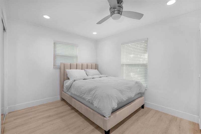 Image 21 of 27 For 3308 El Vedado Ct