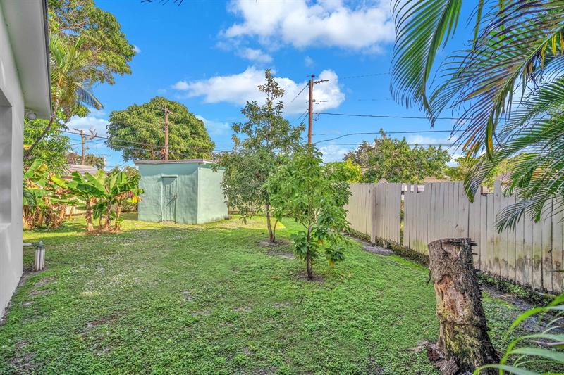 Image 6 of 27 For 3308 El Vedado Ct