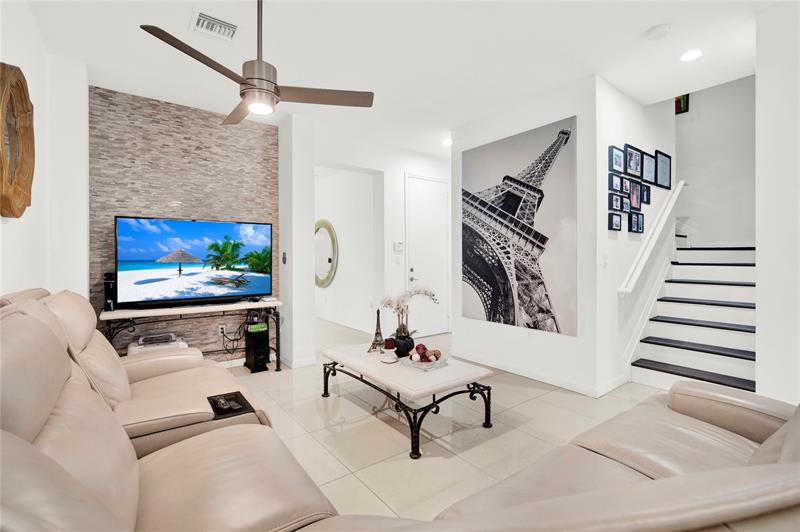 Image 10 of 43 For 805 191st St