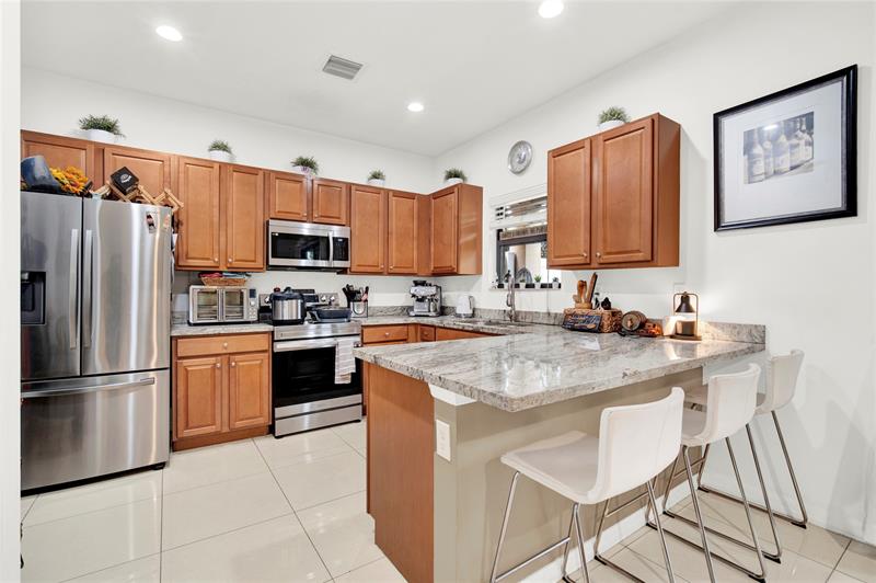 Image 12 of 43 For 805 191st St