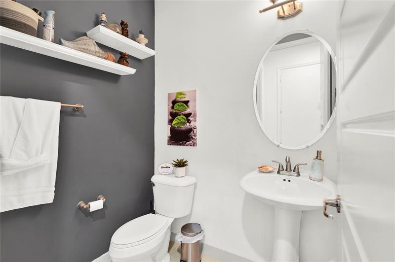 Image 15 of 43 For 805 191st St