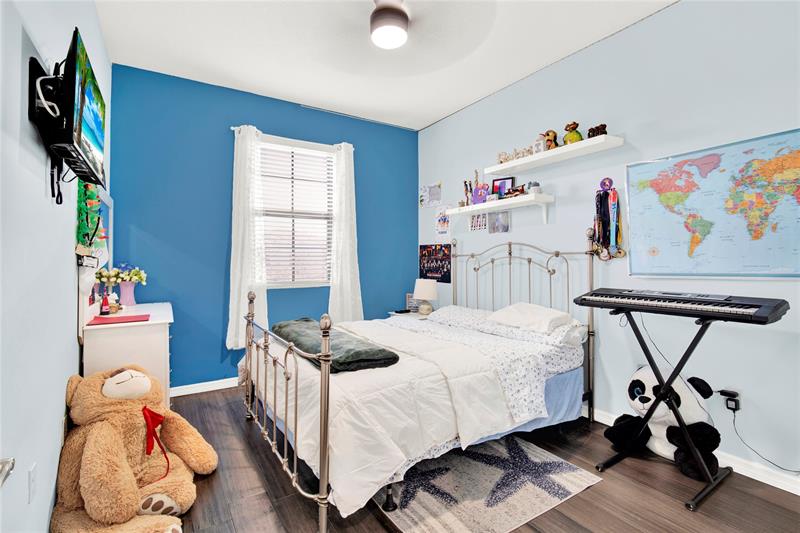 Image 19 of 43 For 805 191st St