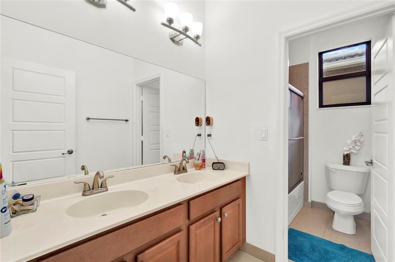 Image 20 of 43 For 805 191st St