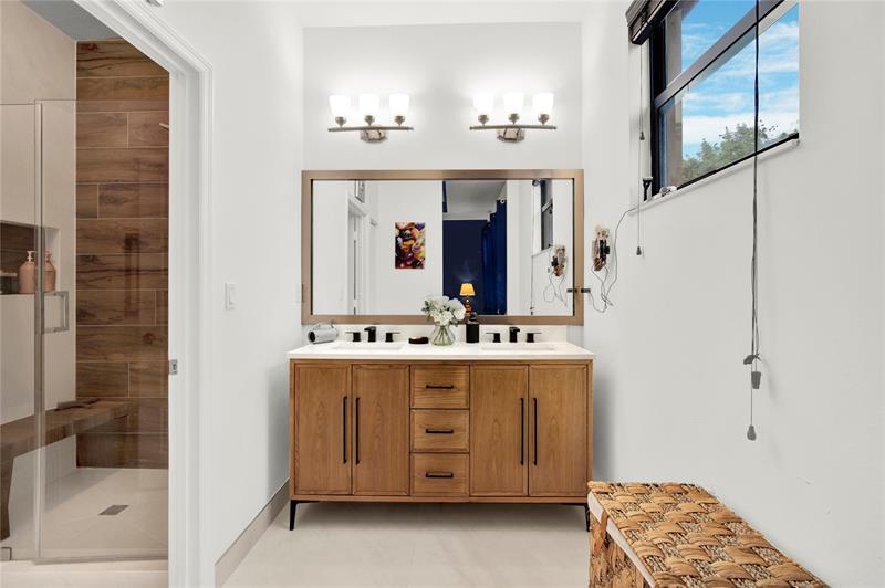 Image 27 of 43 For 805 191st St