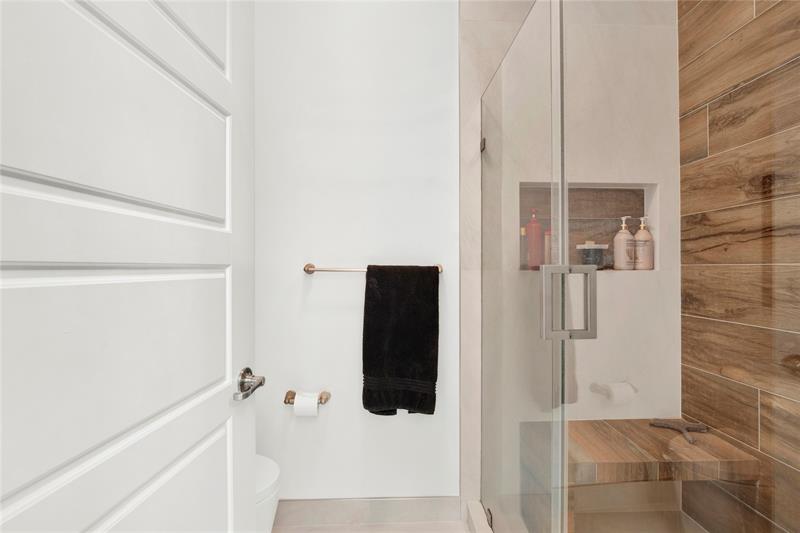 Image 29 of 43 For 805 191st St