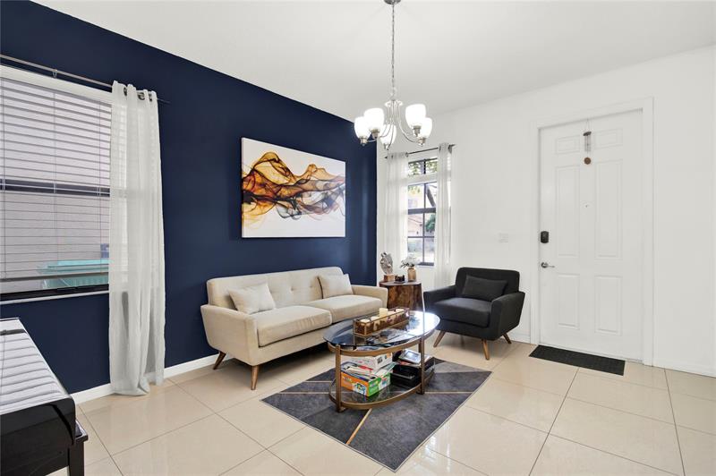 Image 3 of 43 For 805 191st St