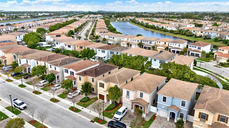 Image 40 of 43 For 805 191st St