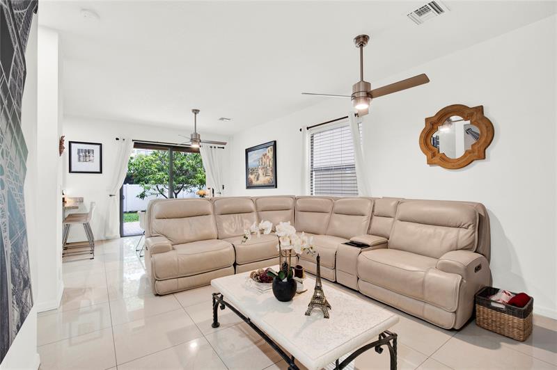 Image 7 of 43 For 805 191st St