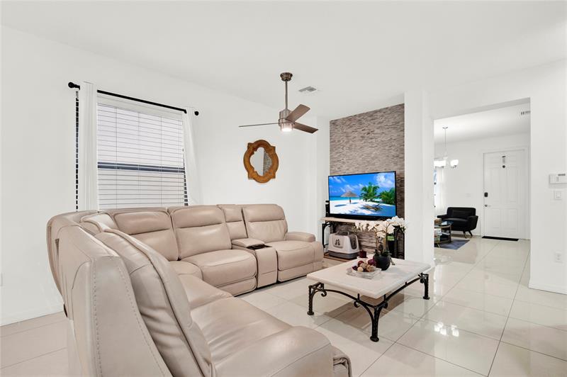 Image 8 of 43 For 805 191st St