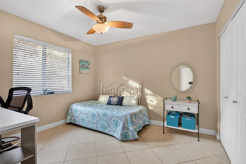 Image 20 of 36 For 1804 Tamarind Ln