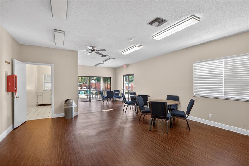 Image 34 of 36 For 1804 Tamarind Ln