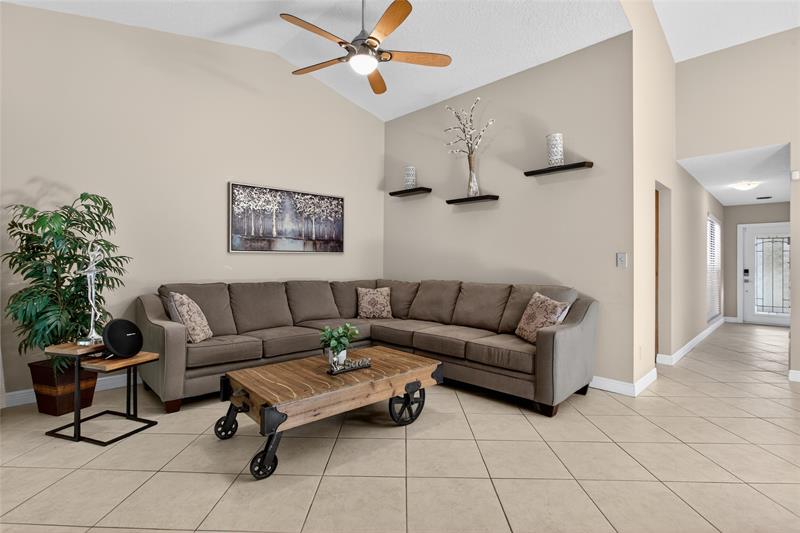 Image 6 of 36 For 1804 Tamarind Ln