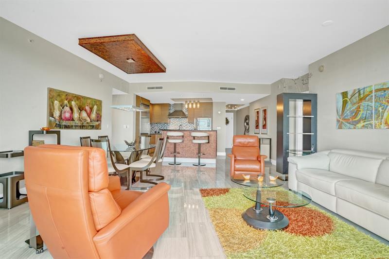 Image 18 of 44 For 1 Ocean Blvd  1512