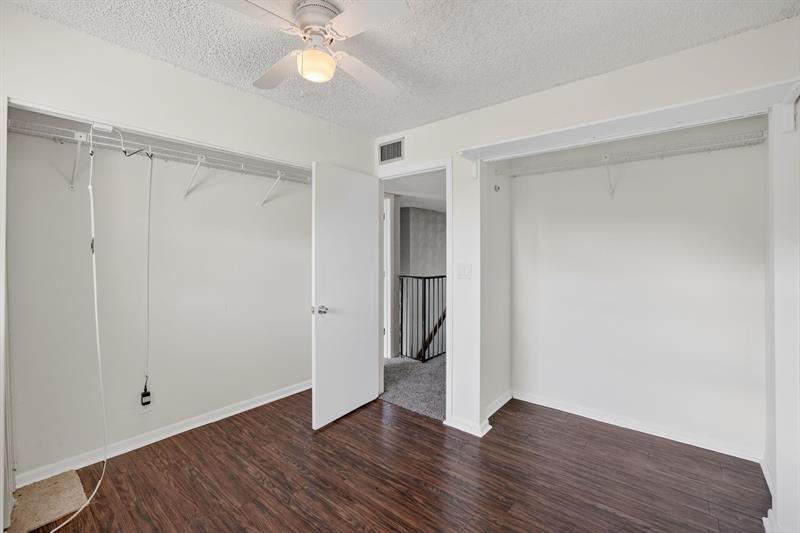 Image 29 of 60 For 16 Toledo Ct  3-38