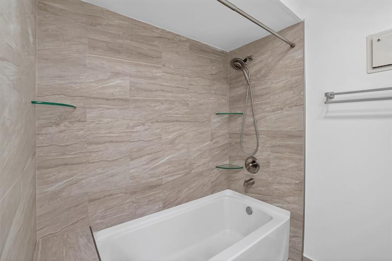 Image 36 of 60 For 16 Toledo Ct  3-38