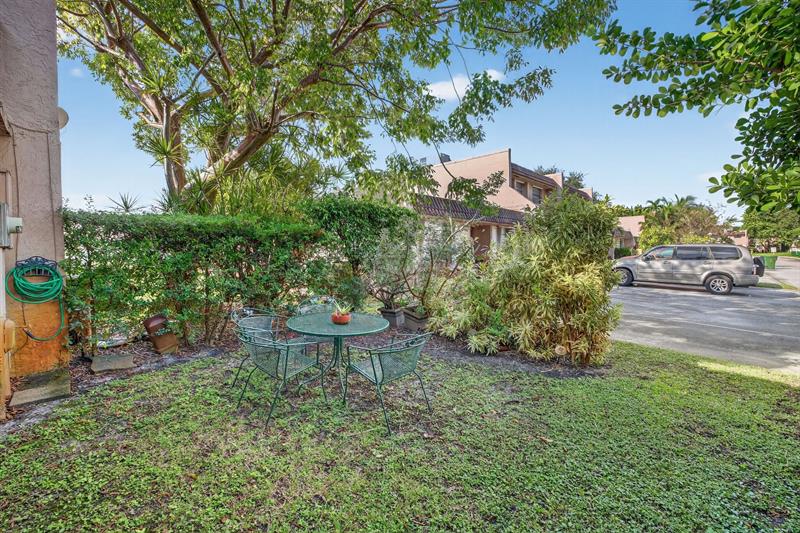 Image 42 of 60 For 16 Toledo Ct  3-38