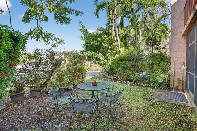 Image 43 of 60 For 16 Toledo Ct  3-38