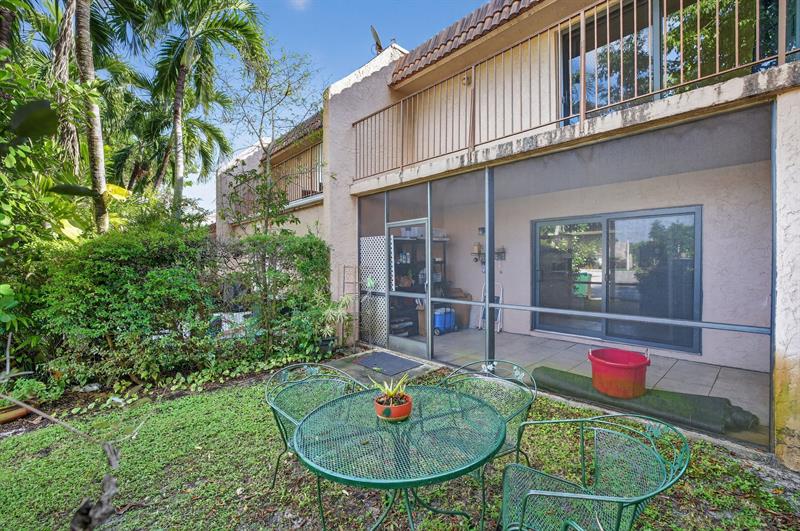 Image 44 of 60 For 16 Toledo Ct  3-38