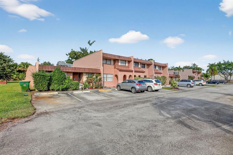 Image 49 of 60 For 16 Toledo Ct  3-38