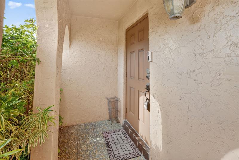 Image 5 of 60 For 16 Toledo Ct  3-38