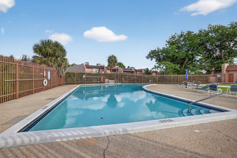 Image 58 of 60 For 16 Toledo Ct  3-38