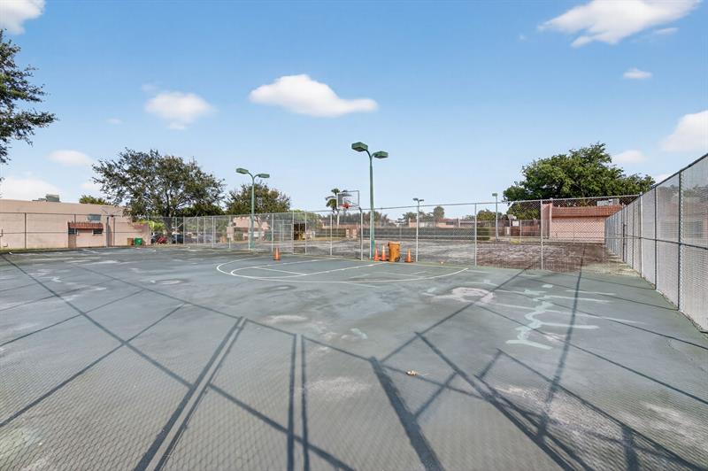 Image 59 of 60 For 16 Toledo Ct  3-38