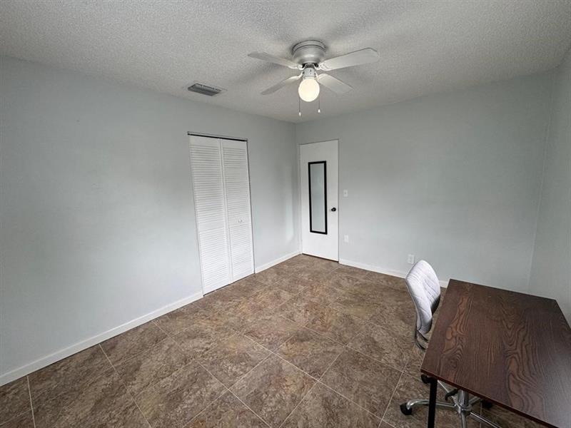 Image 25 of 45 For 6100 4th Ave