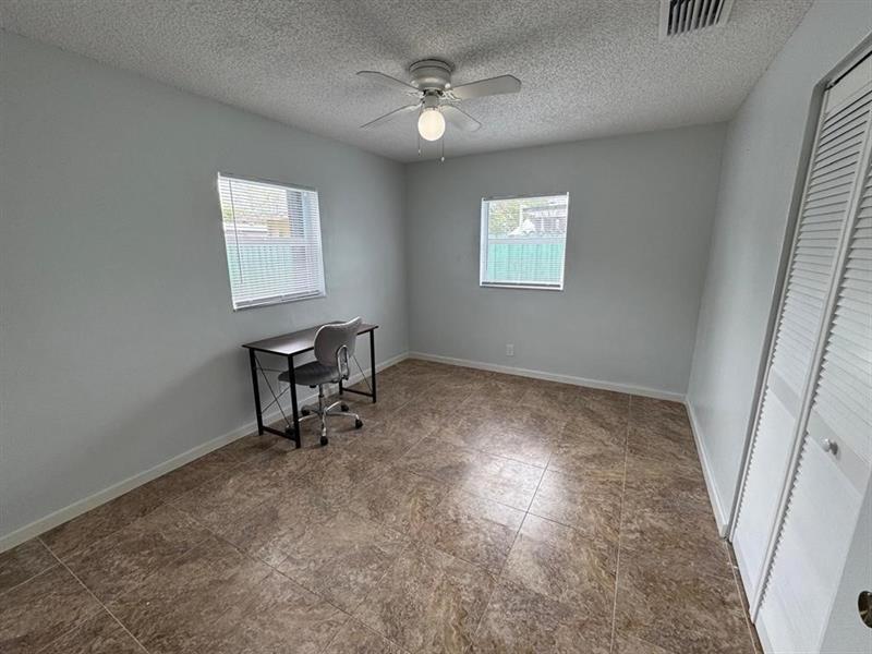 Image 26 of 45 For 6100 4th Ave