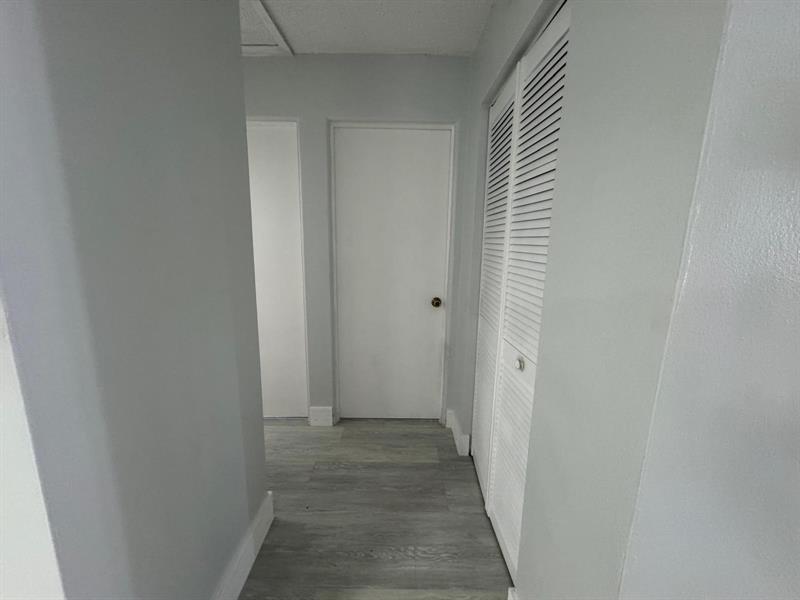 Image 28 of 45 For 6100 4th Ave