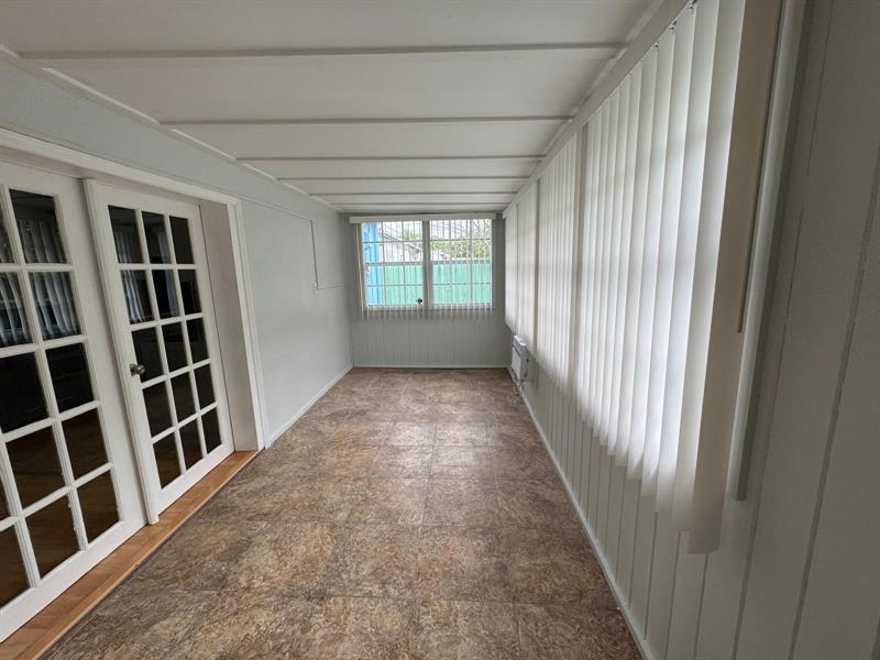 Image 33 of 45 For 6100 4th Ave