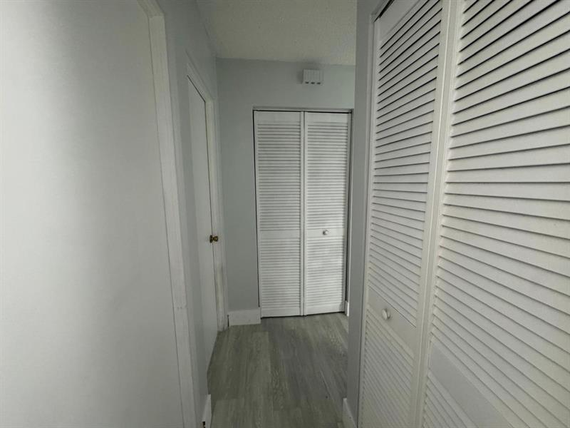 Image 35 of 45 For 6100 4th Ave