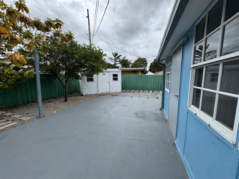 Image 41 of 45 For 6100 4th Ave