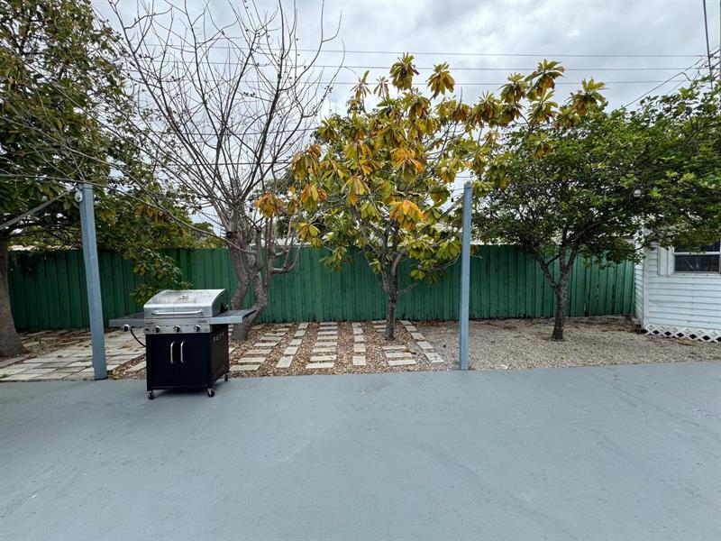 Image 43 of 45 For 6100 4th Ave