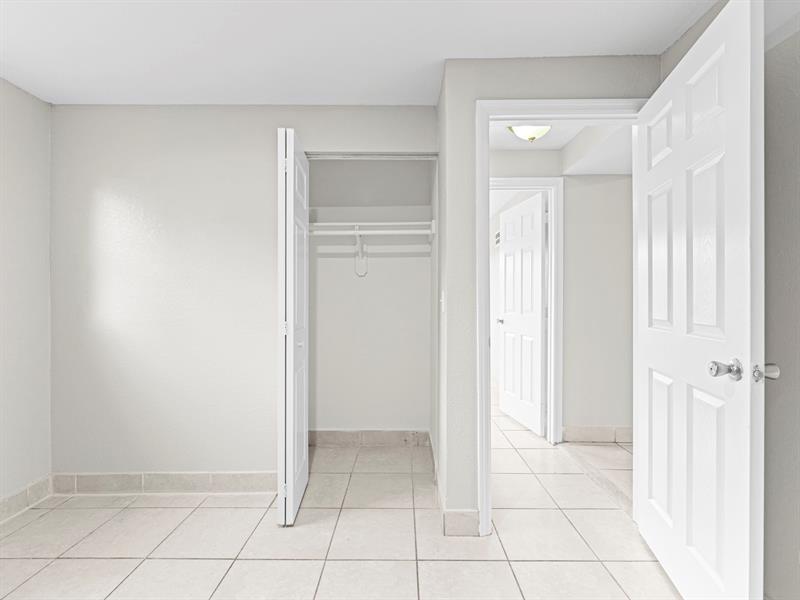 Image 22 of 31 For 21200 12th Ct