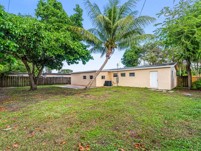 Image 3 of 31 For 21200 12th Ct