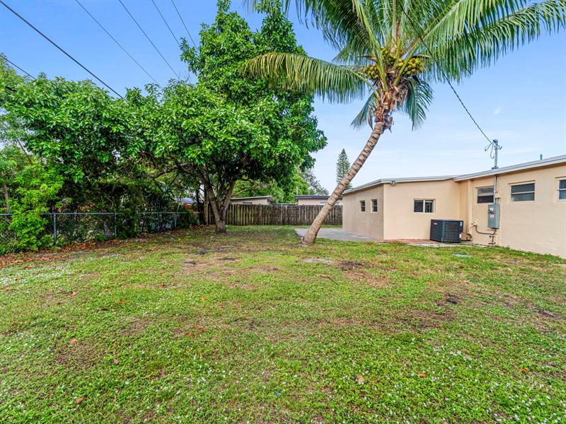 Image 30 of 31 For 21200 12th Ct